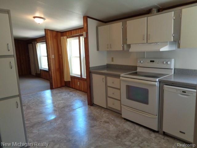 360 East Pioneer Road Roscommon, MI 48653 - Photo 12 of 34
