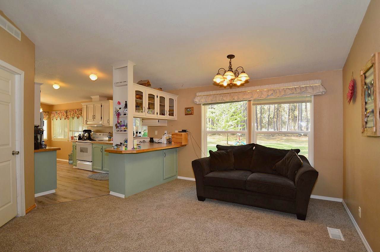 2010 East Smythe Road Spangle, WA 99031 - Photo 4 of 20