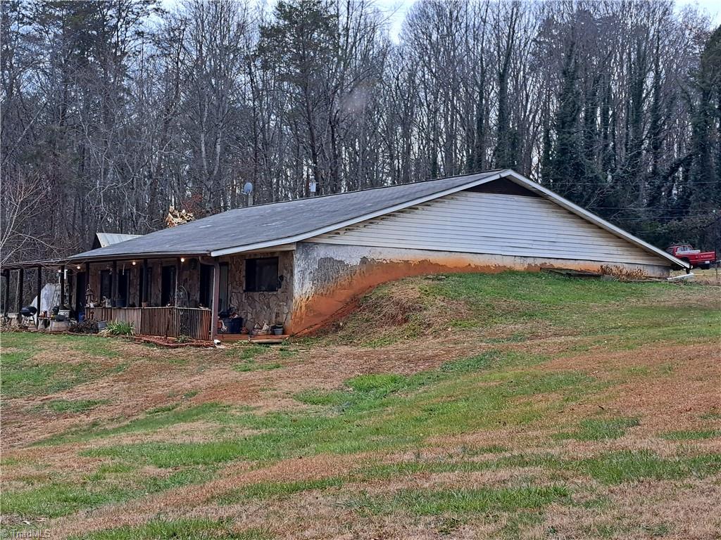 1608 Tilley Road Walnut Cove, NC 27052 - Photo 6 of 17 Gallery Image 6