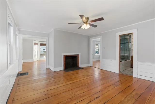 $3,000 | 117 Elm Street, Unit 1, Amesbury, MA 01913