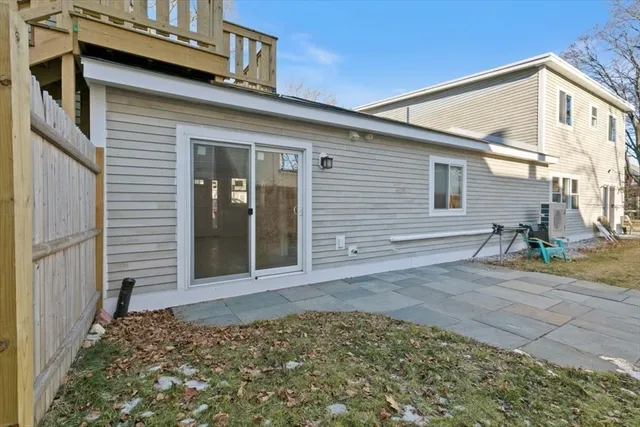 $3,000 | 117 Elm Street, Unit 1, Amesbury, MA 01913