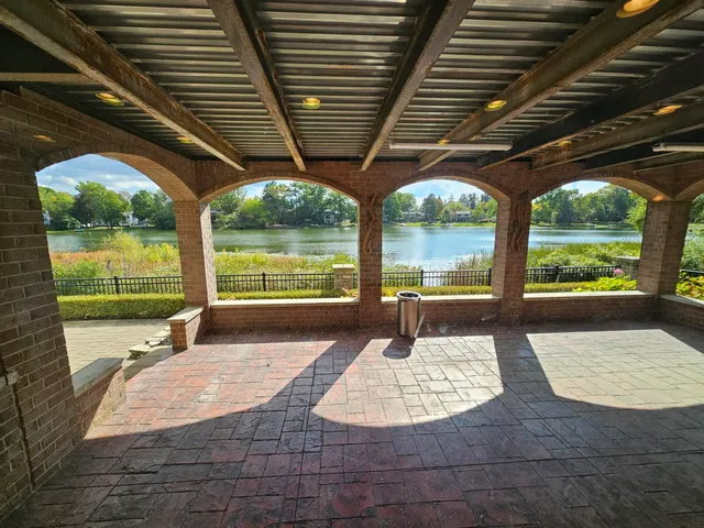 $1,750,000 | 3367 Lone Pine Road, West Bloomfield, MI 48323