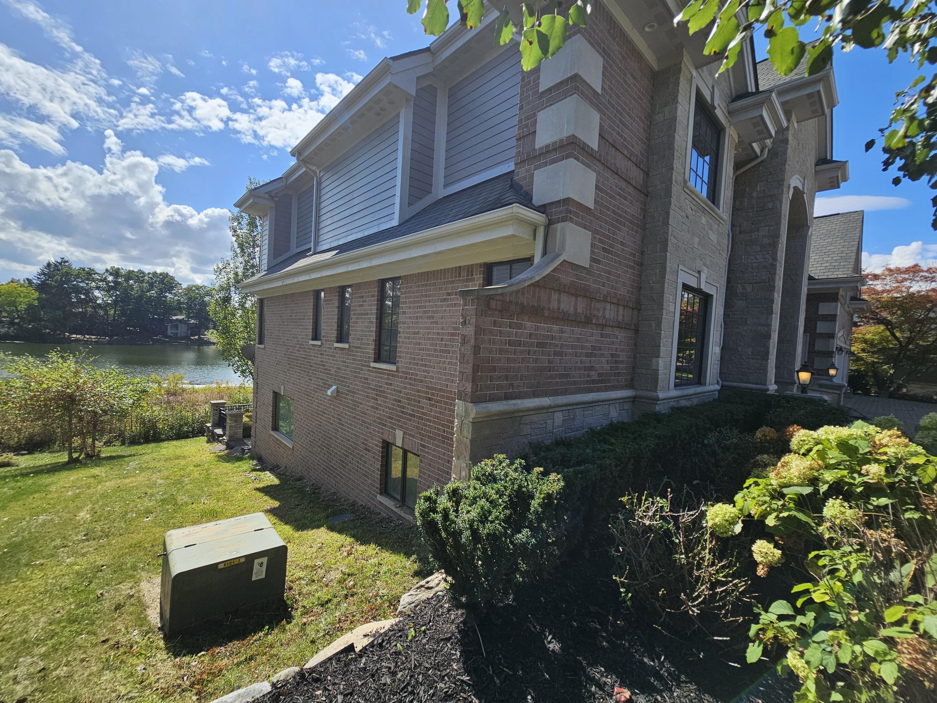 3367 Lone Pine Road West Bloomfield, MI 48323 - Photo 3 of 62 3