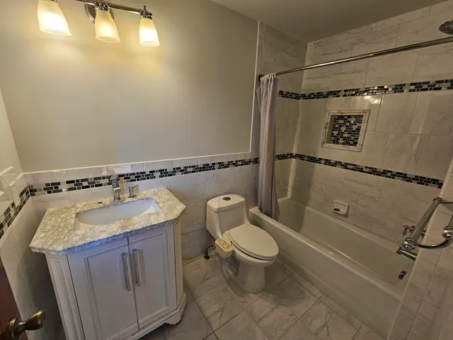 $1,750,000 | 3367 Lone Pine Road, West Bloomfield, MI 48323