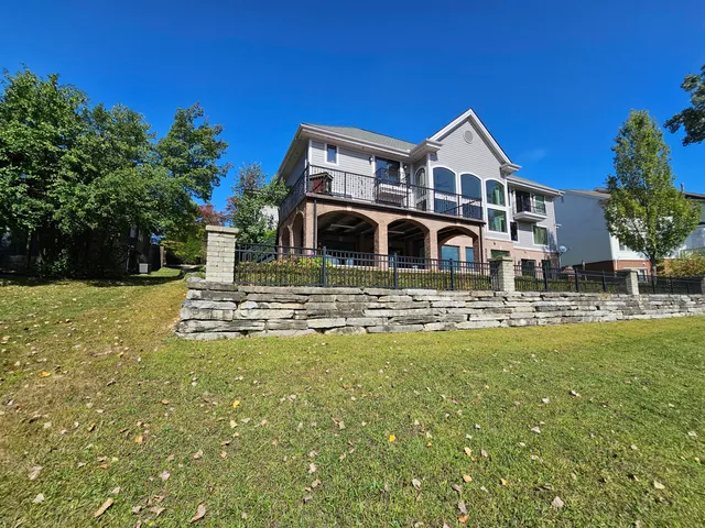 $1,750,000 | 3367 Lone Pine Road, West Bloomfield, MI 48323