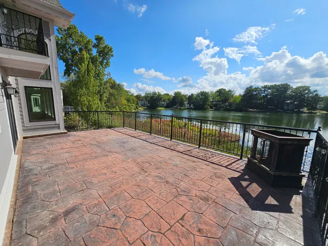 $1,750,000 | 3367 Lone Pine Road, West Bloomfield, MI 48323