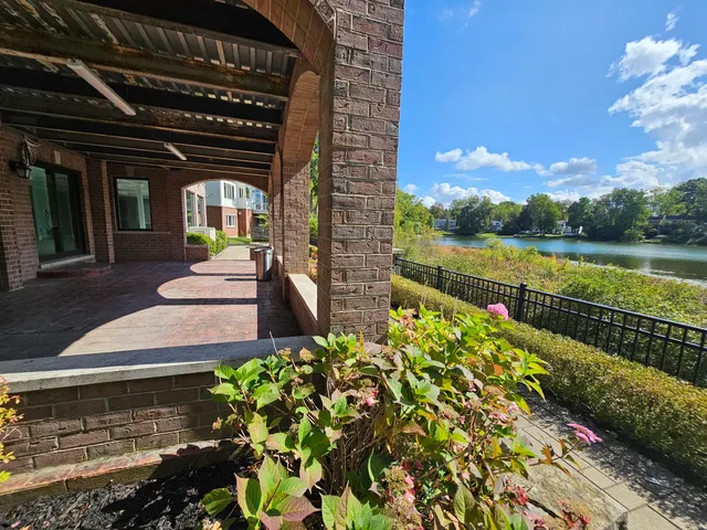 $1,750,000 | 3367 Lone Pine Road, West Bloomfield, MI 48323