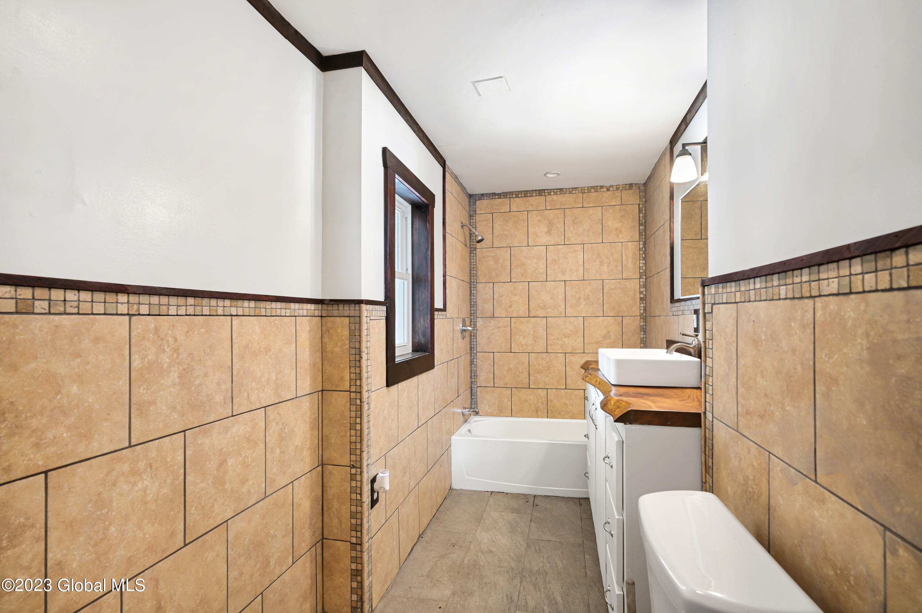 857 Kingdom Road Columbia, NY 13407 - Photo 14 of 54 857 Kingdom Rd Mohawk Flex Interior-27