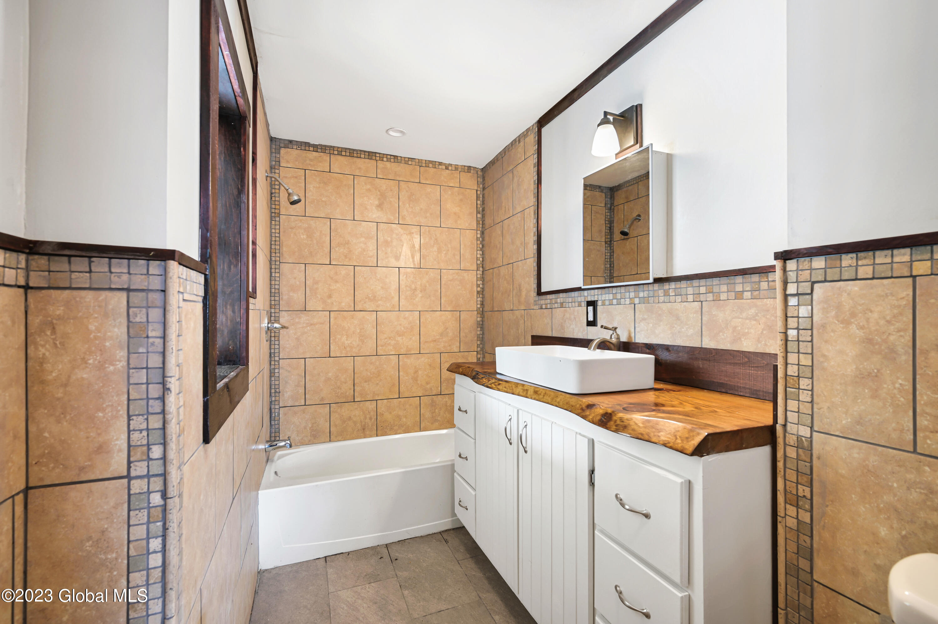 857 Kingdom Road Columbia, NY 13407 - Photo 15 of 54 857 Kingdom Rd Mohawk Flex Interior-32