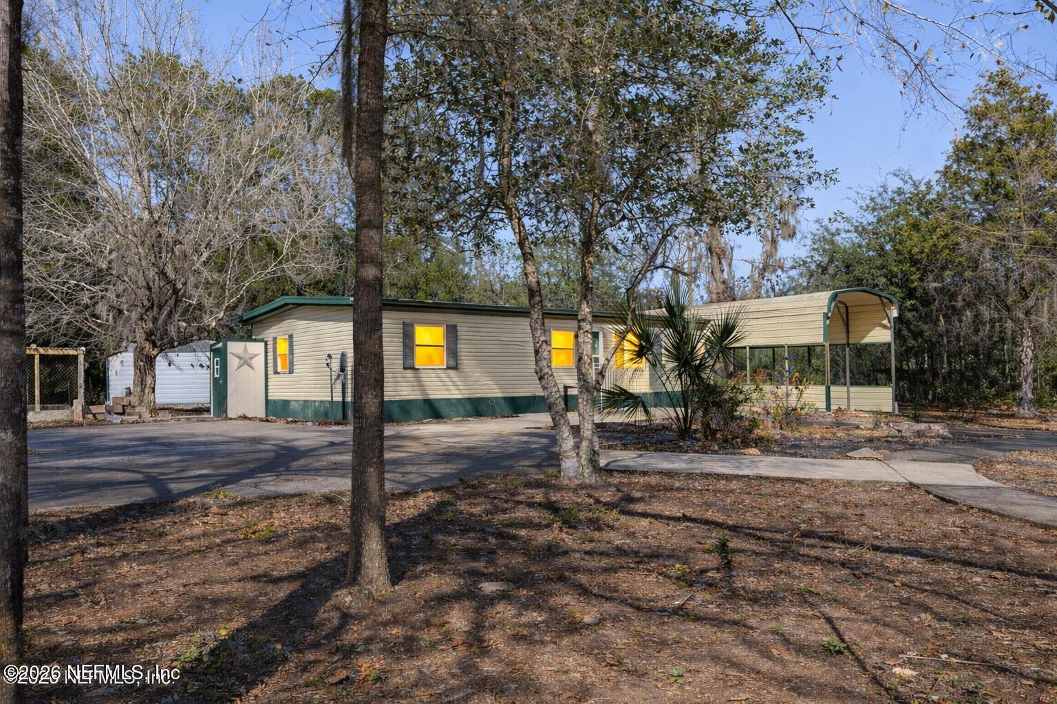 105 Rachel Road Interlachen, FL 32148 - Photo 2 of 24 a view of a outdoor space of the house