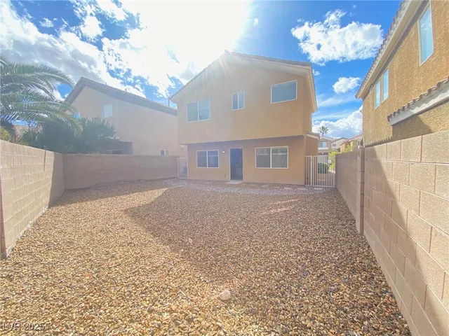 $2,250 | 274 Broken Par Drive, Las Vegas, NV 89148