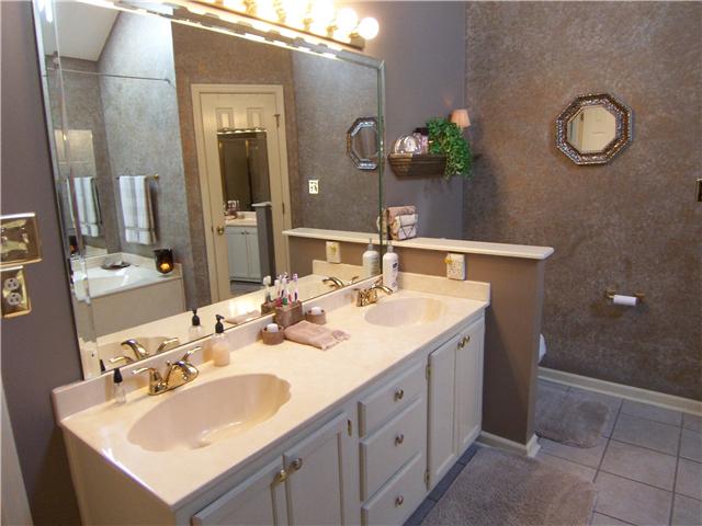 110 La View Road Hendersonville, TN 37075 - Photo 7 of 12 Master Bath features Double Vanities, Whirlpool Tub & Separate Shower