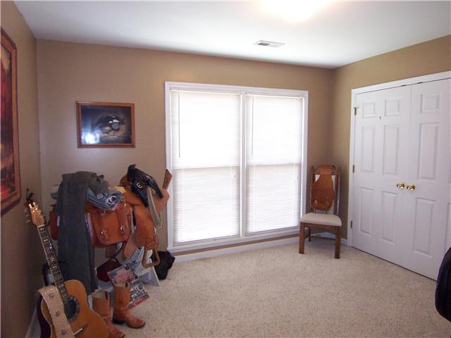 110 La View Road Hendersonville, TN 37075 - Photo 10 of 12 Office / 4th Bedroom