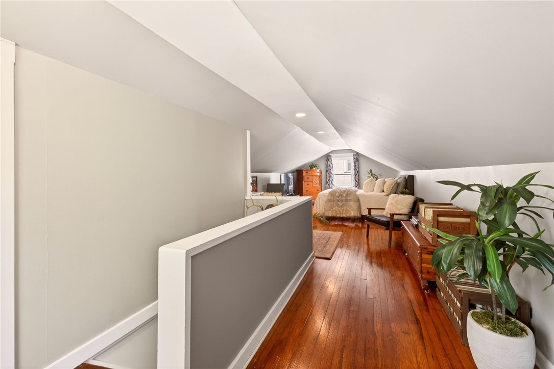 293 Brett Road Irondequoit, NY 14609 - Photo 19 of 33