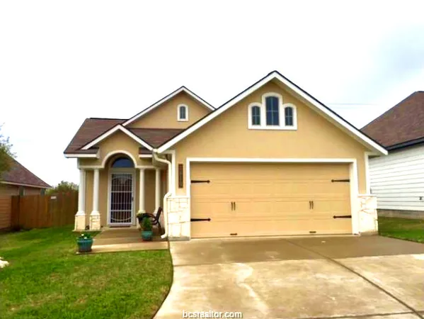 $2,000 | 2810 Silver Oak Drive, College Station, TX 77845