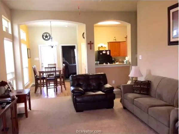 $2,000 | 2810 Silver Oak Drive, College Station, TX 77845