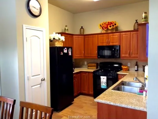 $2,000 | 2810 Silver Oak Drive, College Station, TX 77845