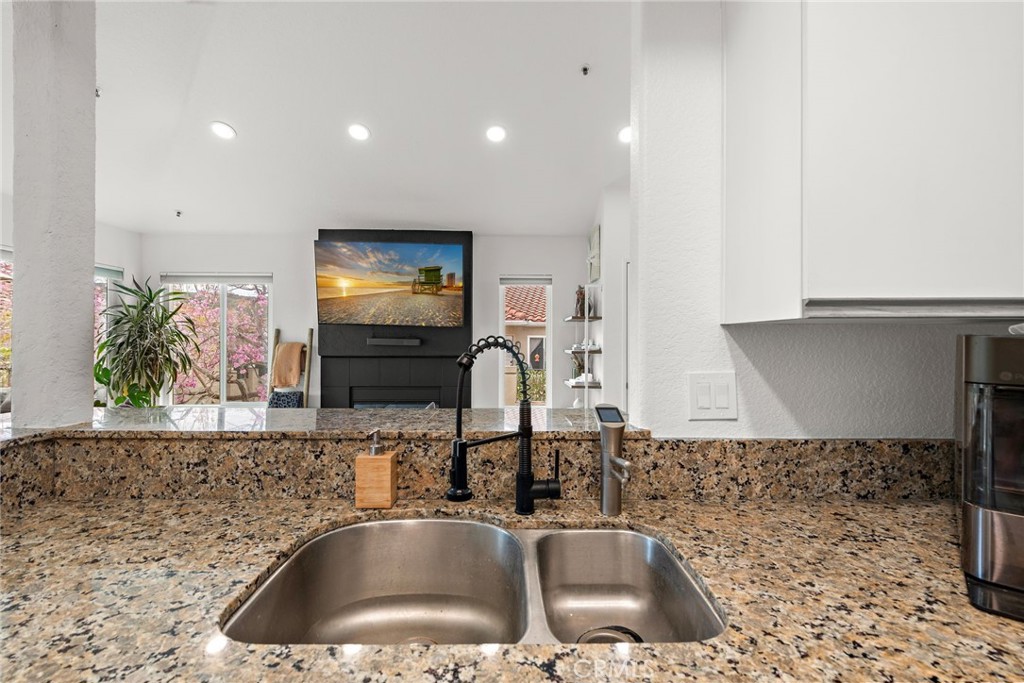 112 Cinnamon Teal Aliso Viejo, CA 92656 - Photo 21 of 32