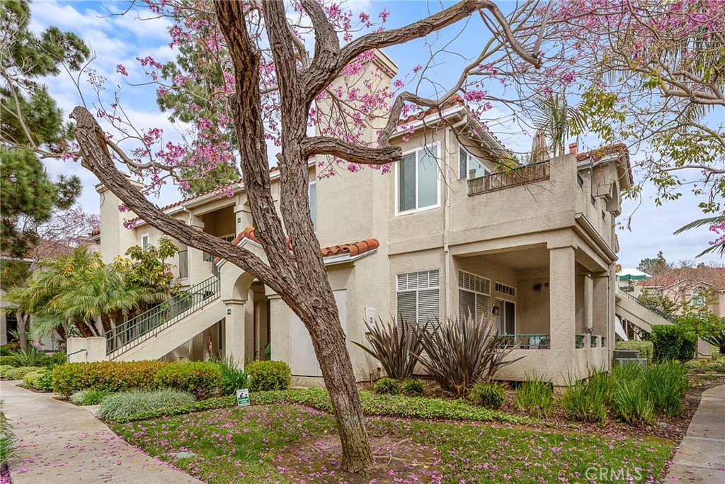 112 Cinnamon Teal Aliso Viejo, CA 92656 - Photo 3 of 32