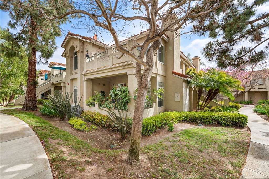 112 Cinnamon Teal Aliso Viejo, CA 92656 - Photo 5 of 32