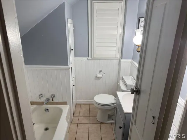 $245,000 | 2903 Edwards Street, Alton, IL 62002