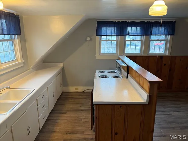 $245,000 | 2903 Edwards Street, Alton, IL 62002