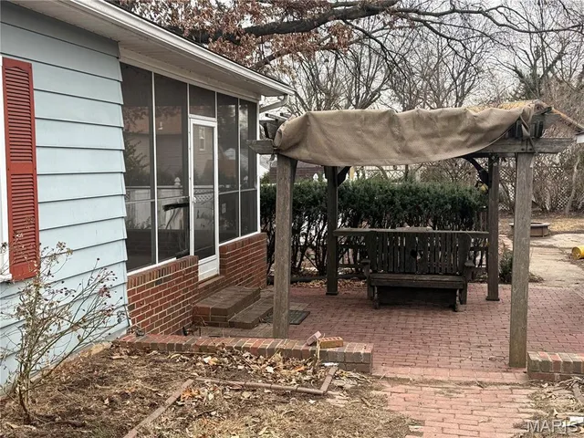 $245,000 | 2903 Edwards Street, Alton, IL 62002