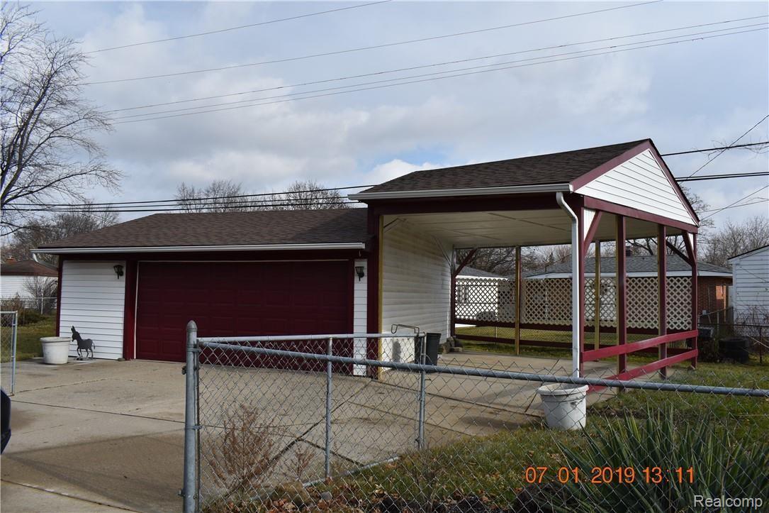 5001 Harding Street Wayne, MI 48184 - Photo 12 of 18 5001 Harding Street - Two car garage and large carport
