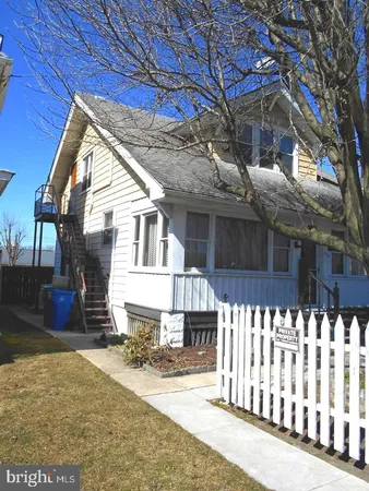 $1,300 | 7321 North Radcliffe Street, Bristol, PA 19007