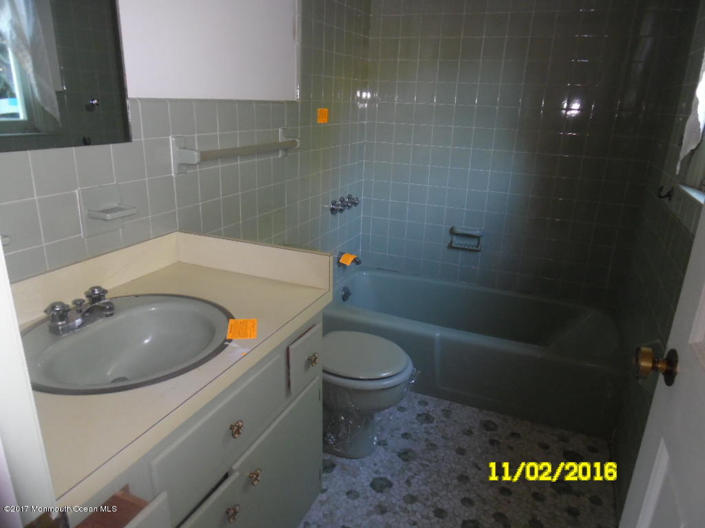 355 East Freehold Road Freehold, NJ 07728 - Photo 30 of 39 bath