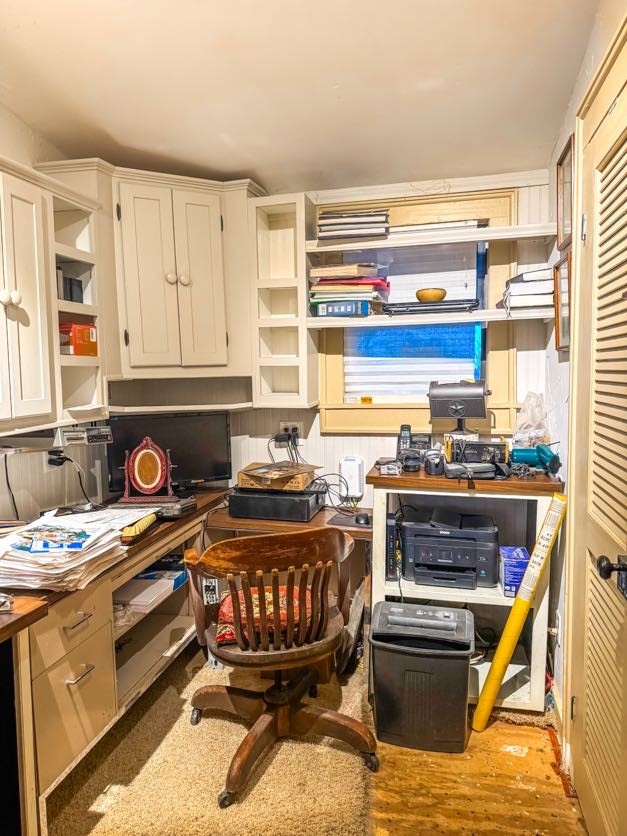 618 West Main Street Fairfield, TX 75840 - Photo 15 of 23 a kitchen with a stove a sink and a microwave