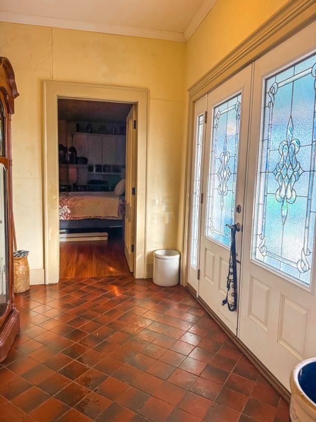 618 West Main Street Fairfield, TX 75840 - Photo 19 of 23 a view of an empty room and window
