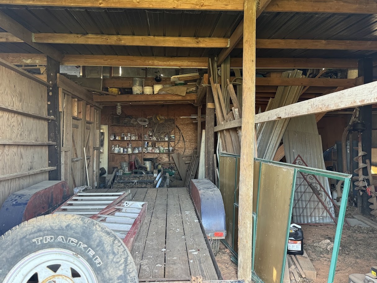 618 West Main Street Fairfield, TX 75840 - Photo 23 of 23 a view of entryway and kitchen