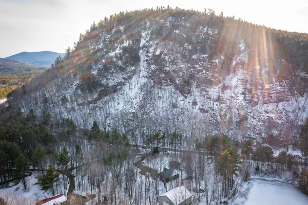 $595,000 | 5 Wildflower Lane, Bartlett, NH 03860