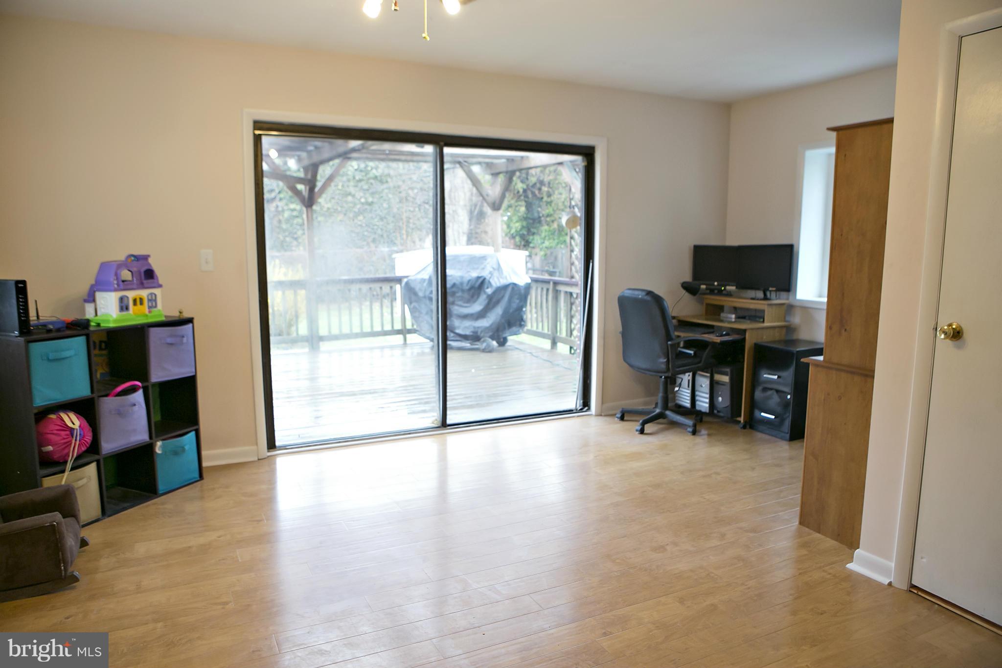 2439 Woodcroft Road Baltimore, MD 21234 - Photo 9 of 21 Family Room