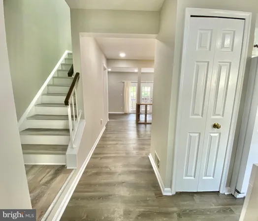 $3,100 | 10323 Hampshire Green Avenue, Fairfax, VA 22032