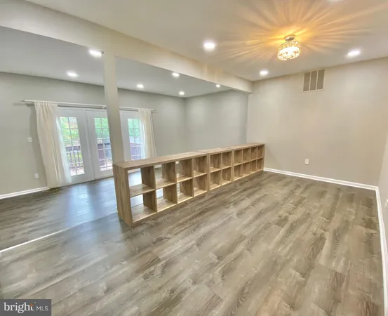 $3,100 | 10323 Hampshire Green Avenue, Fairfax, VA 22032