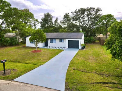$2,200 | 2182 Southeast Genoa Street, Port St. Lucie, FL 34952