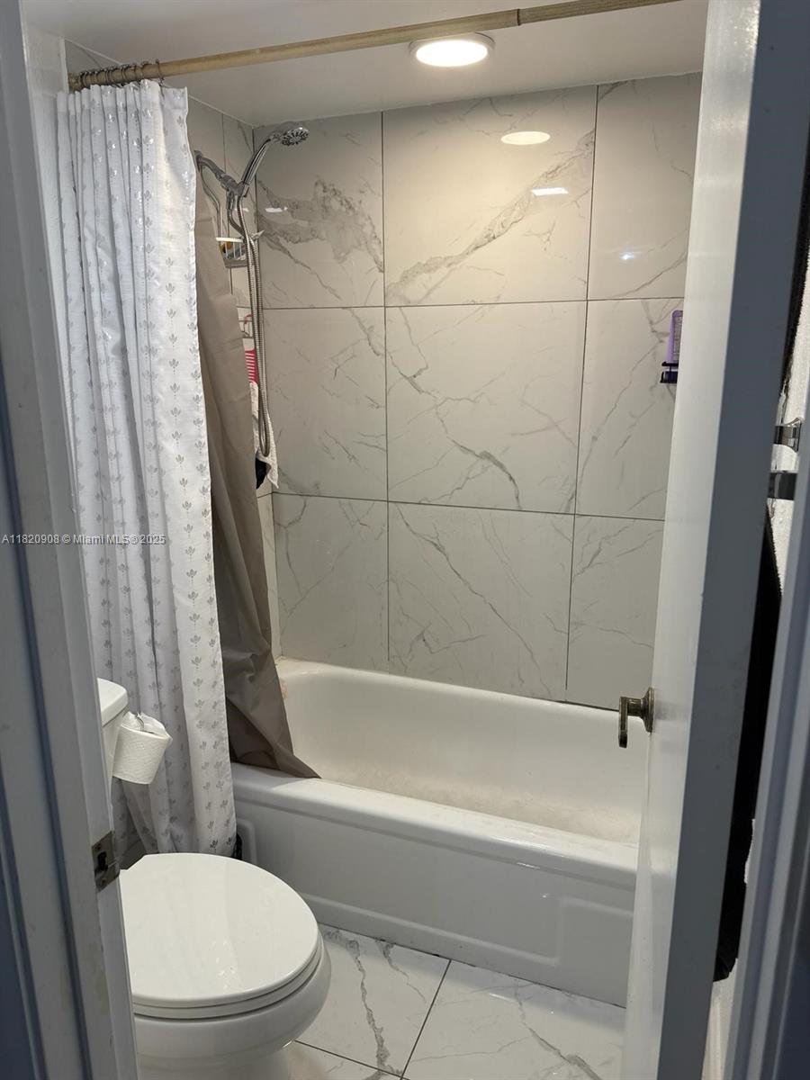 2900 Fiore Way, Unit 1080 Delray Beach, FL 33445 - Photo 15 of 20