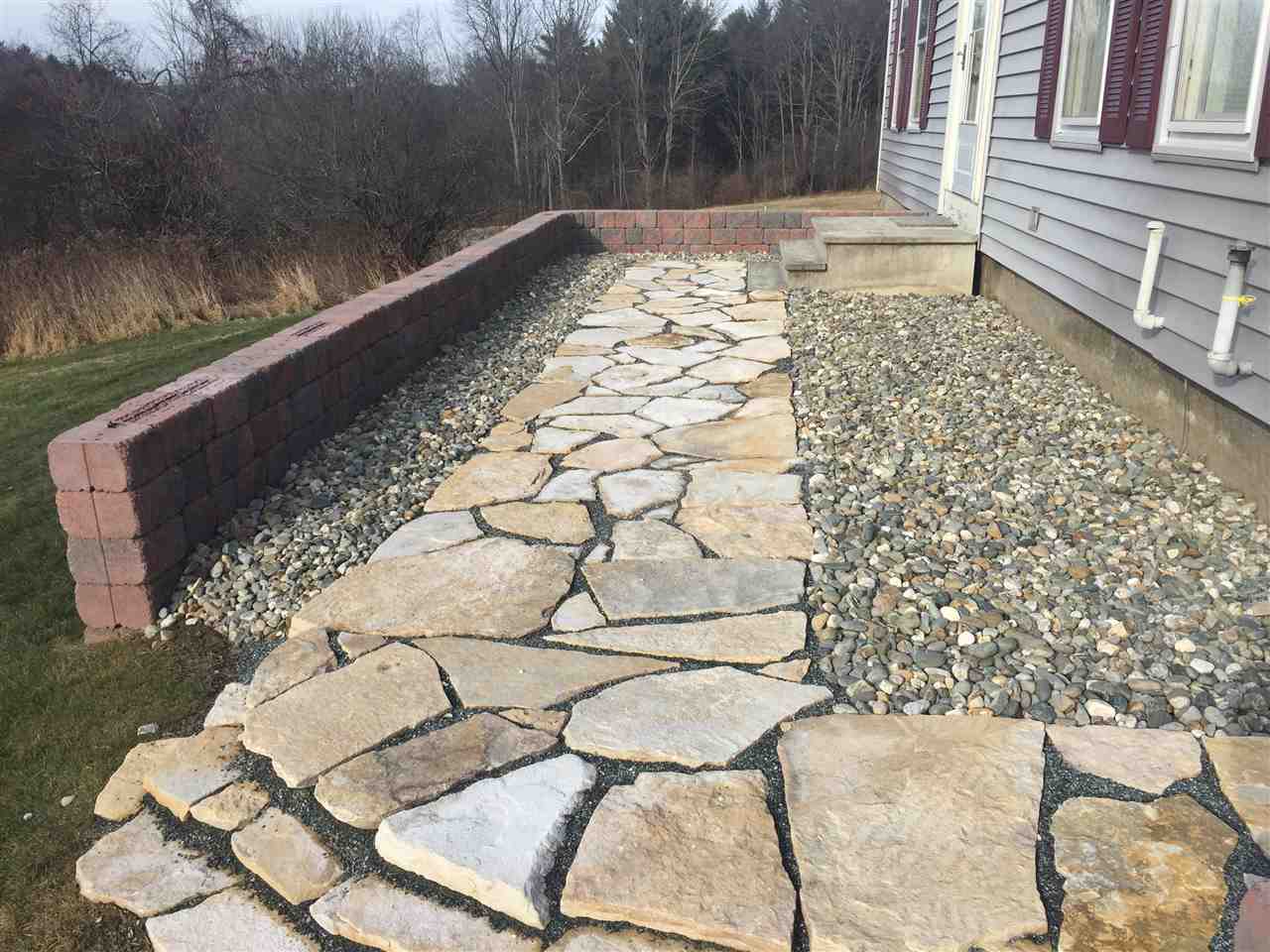 341 Meriden Road Lebanon, NH 03766 - Photo 4 of 23