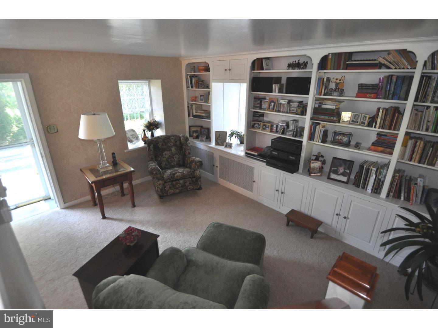 72 Lake Road Oley, PA 19547 - Photo 11 of 23 Living Room