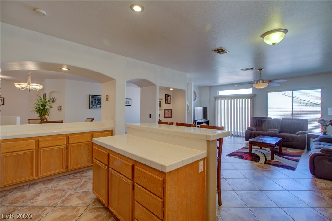 937 Rifle Drive Henderson, NV 89002 - Photo 5 of 27 Gallery Image 5