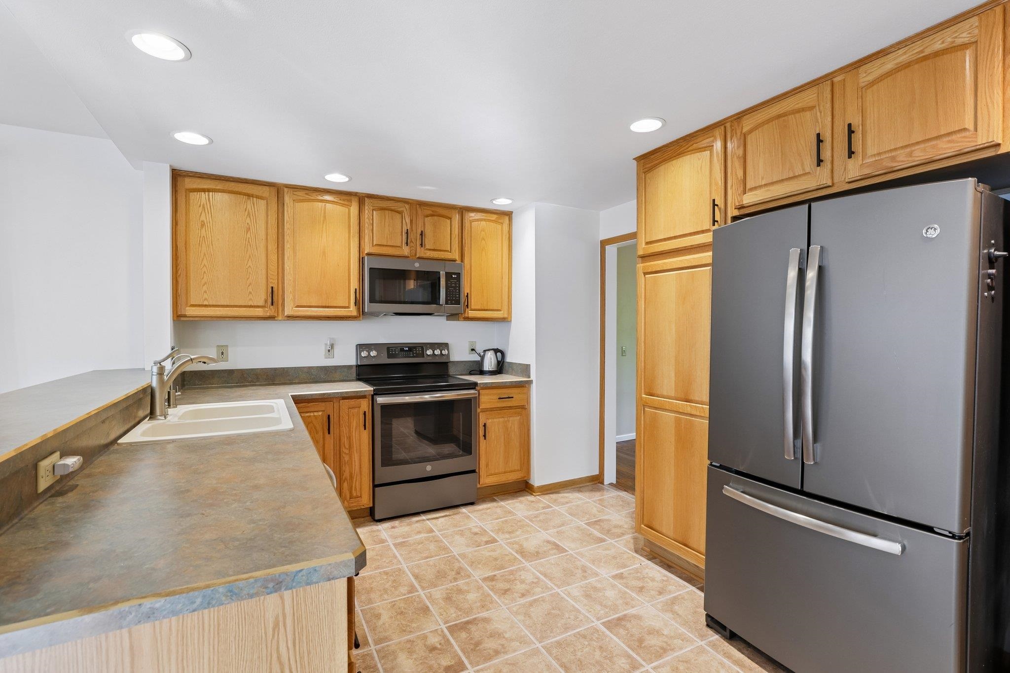 1620 Maple Street Middleton, WI 53562 - Photo 12 of 58