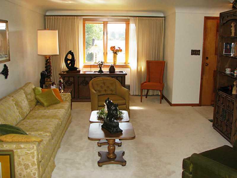 11411 Tioga Road North Huntingdon, PA 15642 - Photo 8 of 16 Living Room.