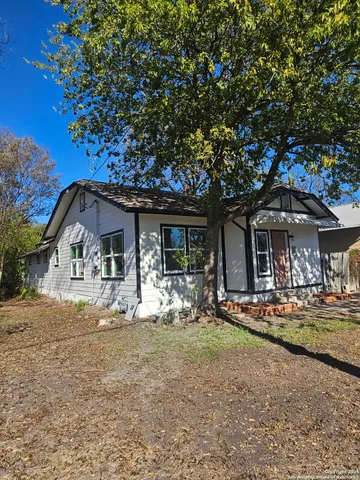 $1,995 | 1827 West Ashby Place, San Antonio, TX 78201