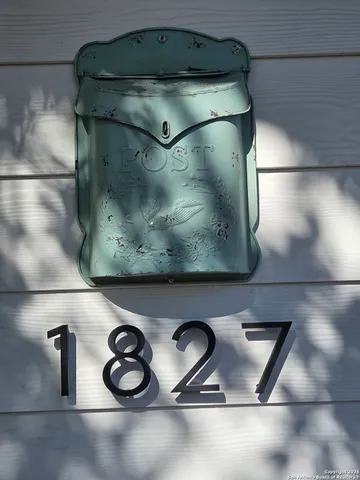 $1,995 | 1827 West Ashby Place, San Antonio, TX 78201