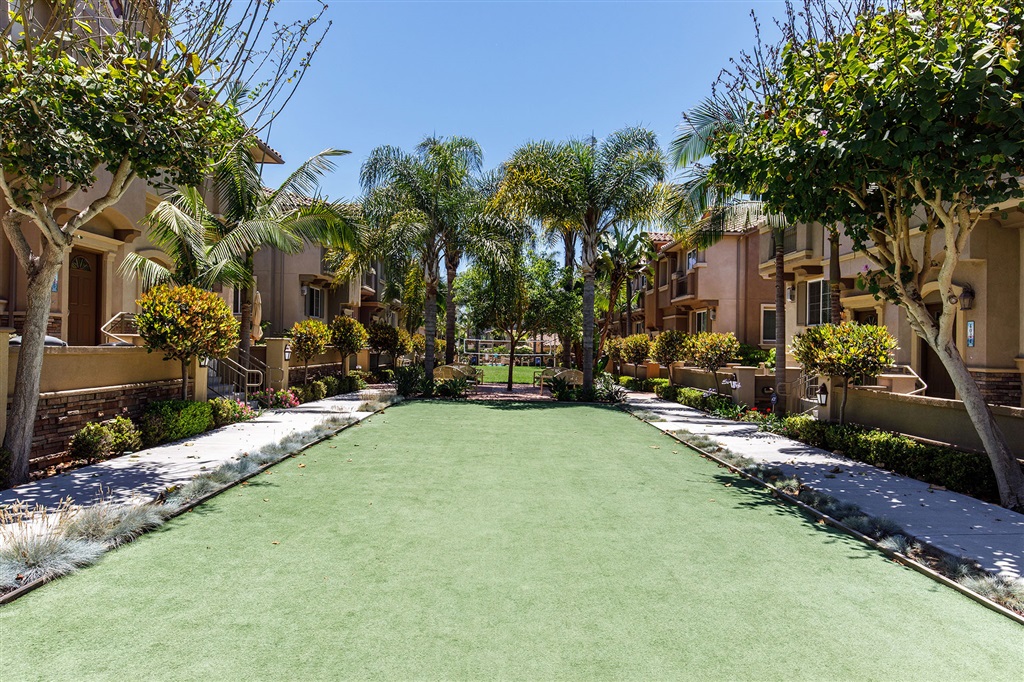 4035 Bluff View Way Carlsbad, CA 92008 - Photo 21 of 24