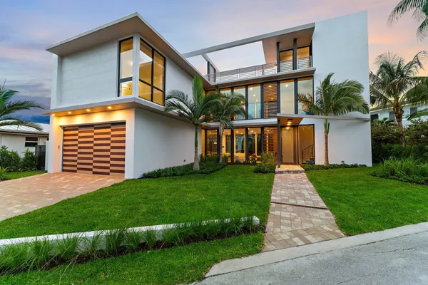 $6,895,000 | 390 Jupiter Lane, Juno Beach, FL 33408