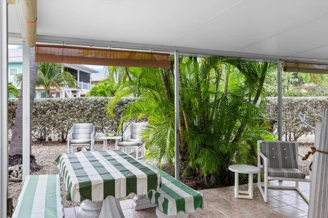 $299,000 | 701 Spanish Main Drive, Unit 21, Cudjoe, FL 33042