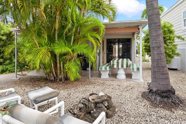 $299,000 | 701 Spanish Main Drive, Unit 21, Cudjoe, FL 33042